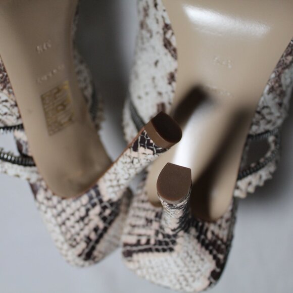 NWD Burberry Heels Python Embossed Leather Mules Slip Ons Sandals Peep 37.5 - Picture 9 of 9